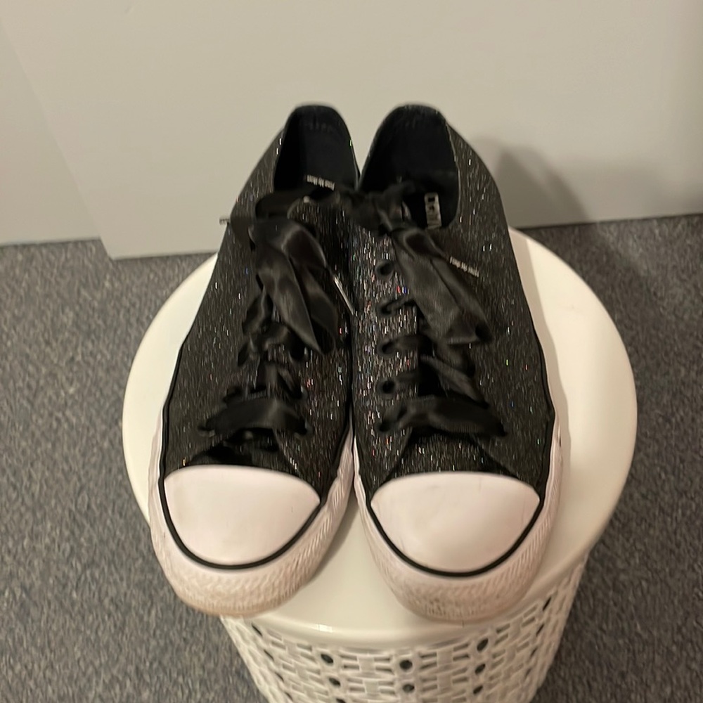 Black sparkle converse
